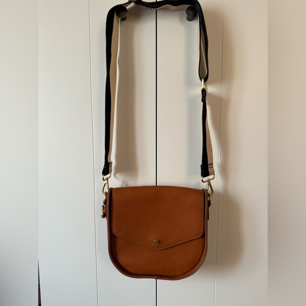 [Free Assembly] sadle bag faux leather stylish adjustable strap brown brand new